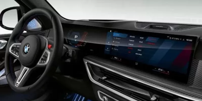 BMW Curved Display showing M-specific information.