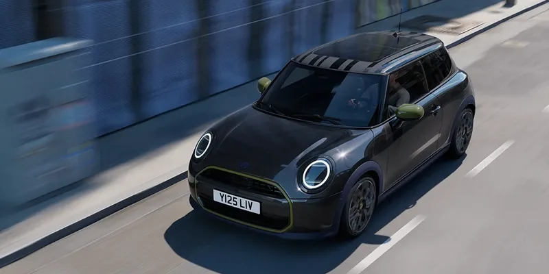 THE MINI COOPER
PAUL SMITH EDITION.