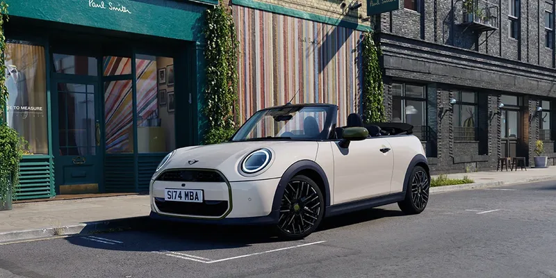 THE MINI COOPER CONVERTIBLE PAUL SMITH EDITION.