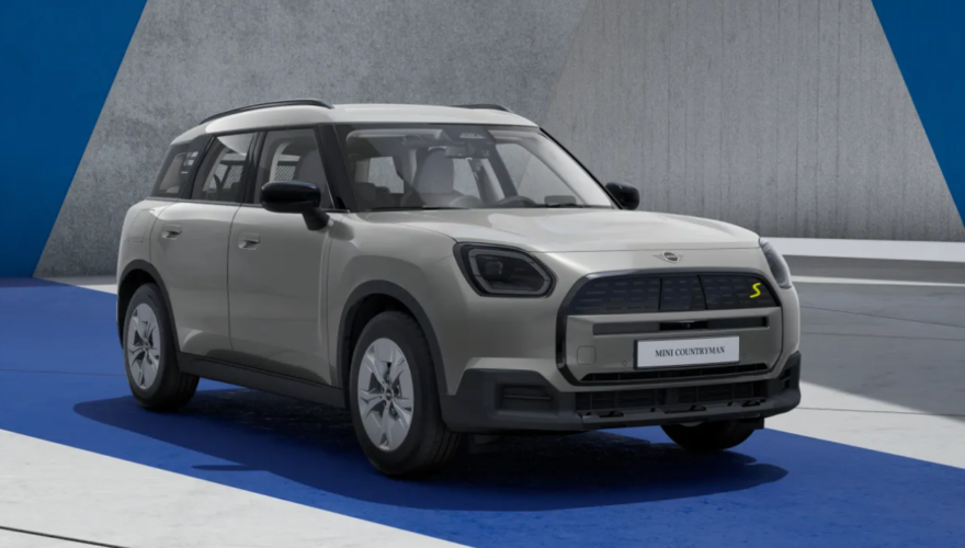 The All-Electric MINI Countryman SE Classic