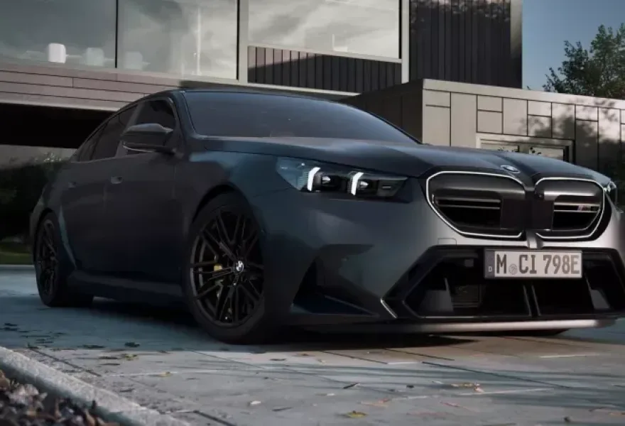 BMW M5 Saloon