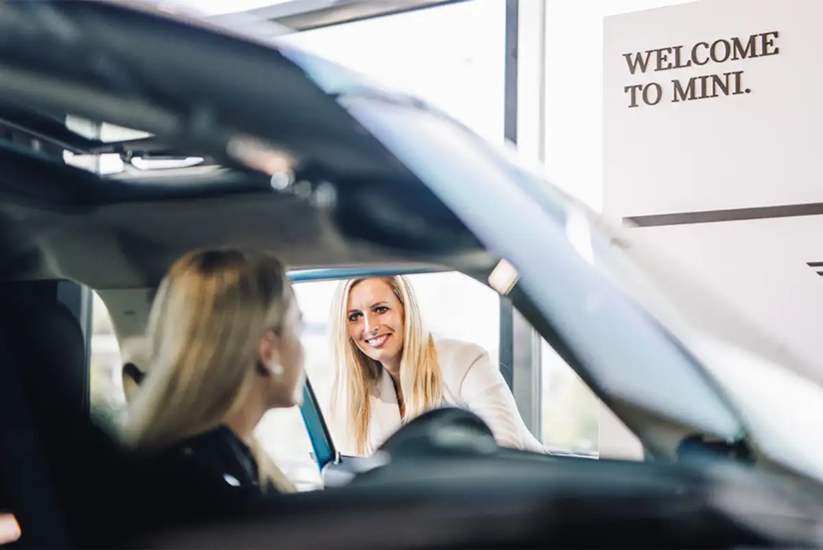 A PREMIUM MINI SERVICE AT COMPETITIVE LOCAL PRICING. image